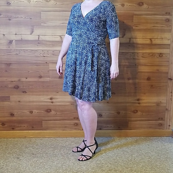 Lauren Ralph Lauren Dresses & Skirts - NWT Lauren Ralph Lauren wrap dress